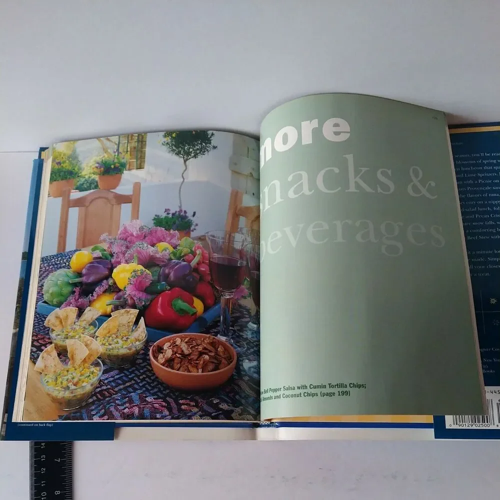 Gourmets Weekends Seasonal Menus and Recipes for Casual Gatherings 1995 Cookbook